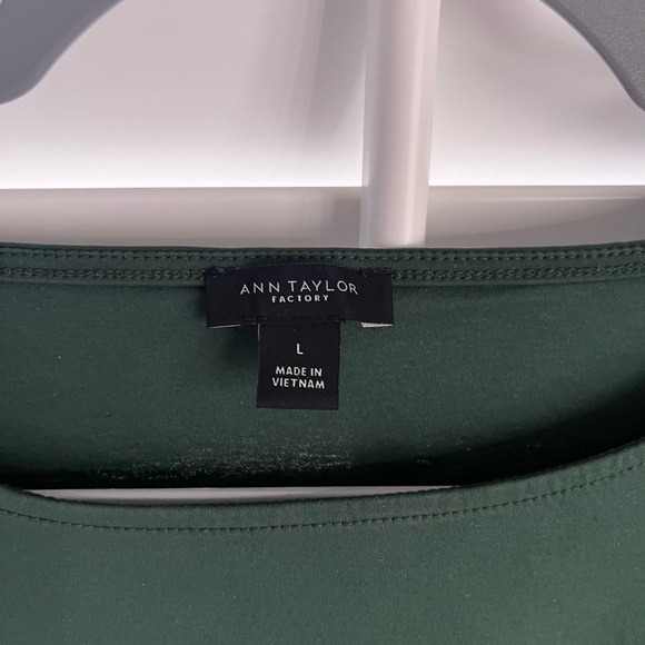 Ann Taylor factory women’s top - Picture 4 of 4